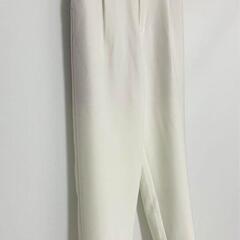 未使用 GU スリットテーパードパンツ XL 白 オフィス キレイめ 美脚の画像