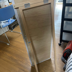 【本日中無料！！】立てかけミラーの画像