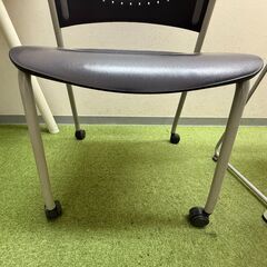 【6脚セット】キャスター付きブラックチェア｜美品・しっかり設計の画像