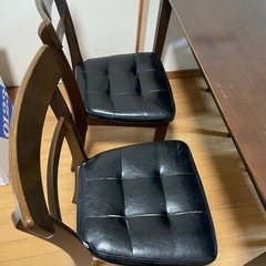 ダイニングテーブル・ダイニングチェア四脚の画像