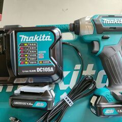 ジャングル×2 和泉大型良品館　充電式インパクトドライバー　マキタ　TD110DSHX　未使用品　電動工具　DIY　の画像