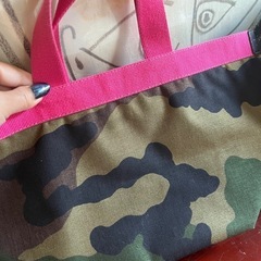 エルベシャプリエ　カモフラ　トートの画像