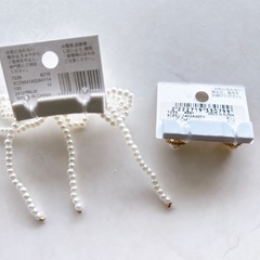 新品　樹脂イヤリング　２つセットの画像