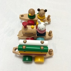 ミキハウス　知育玩具　木製ひっぱる電車の画像