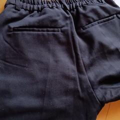 フレアパンツ　黒　サラッとした生地の画像