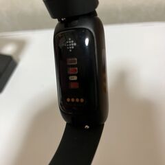 【中古雑貨】携帯周辺機器　スマートウォッチ　fitbitの画像