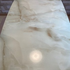 ダイニングテーブルの画像