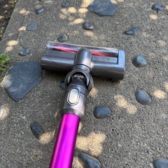 ダイソン dyson 掃除機V7の画像