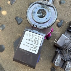 ダイソン dyson 掃除機V7の画像