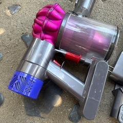ダイソン dyson 掃除機V7の画像