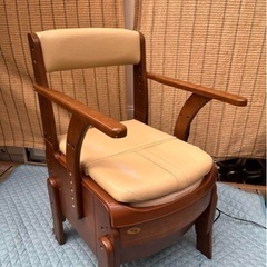 自動快適脱臭　家具調トイレの画像