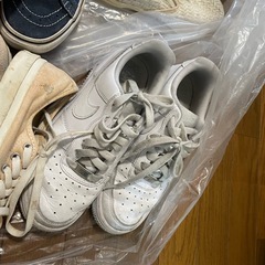 おまとめ　ニューバランス　NIKE エアフォース1 などスニーカーなど16足程度の画像
