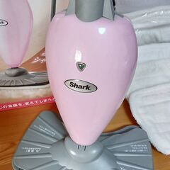 【B134】シャーク　スチームモップ　掃除用品　専用パッド付　動作確認OKの画像
