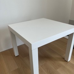 IKEA テーブルの画像