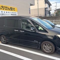 日産セレナ の画像