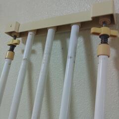 取り引き中となりました❗　突っ張りパイプ棚の画像