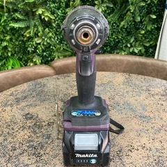 中古　マキタTD002G  40V 紫　インパクトドライバーの画像