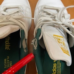 adidas スタンスミスの画像
