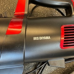T2507-286 IRIS OHYAMA サイクロンスティッククリーナー SCA-110 2023年製 動作確認済み キズ汚れ有りの画像
