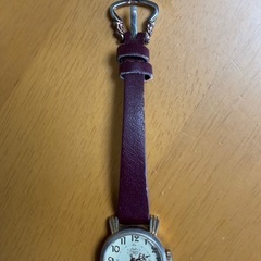 レディース　腕時計　ワインレッド色の画像