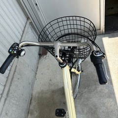 26インチ　変速3 段階　電動自転車　アシスト自転車　ママチャリ　バッテリー、充電器付きの画像