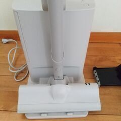 東芝トルネオ　VC-SL130DS コードレスクリーナー 掃除機の画像