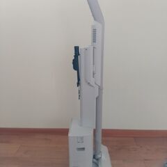 東芝トルネオ　VC-SL130DS コードレスクリーナー 掃除機の画像