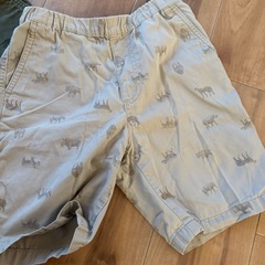 UNIQLOキッズ　ショートパンツ130㎝の画像