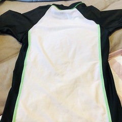 キッズ用ラッシュガード　130cmの画像