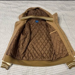 BEAMS フード付きスタジャン Lの画像