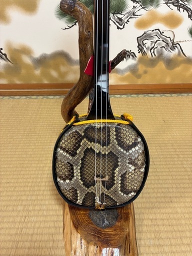 10月7日終了！！沖縄三線！新品！！貴重！知念大工型！本蛇皮！本張り