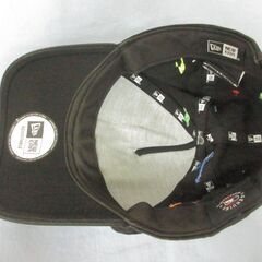 ( M-684 )NEW ERA ニューエラ NY ニューヨーク・ヤンキース スプラッシュエンブロイダリー キャップ 帽子 ブラック 黒 頭囲調節可能 中古の画像