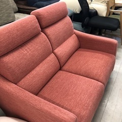 ニトリ 2人掛けソファー ヘッドレスト付 ファブリックピンク