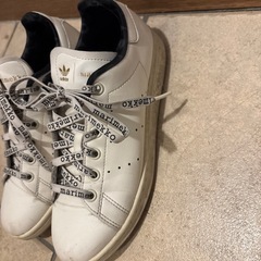 スニーカー　adidas　マリメッコの画像