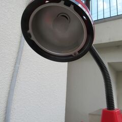 昭和レトロ　National 赤色デスクライト ラジオ機能付きの画像