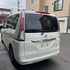 ★自社ローン対応★    平成23年登録  日産 セレナ！！ の画像