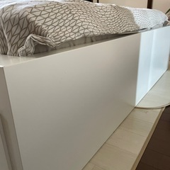 IKEA ダブルベットフレーム140cm 引き出し2つ付き　(エリア限定無料配達可能)の画像