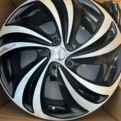 LOXARNY ロクサーニ １８インチホイールタイヤセットの画像