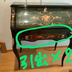 アンティーク家具の画像