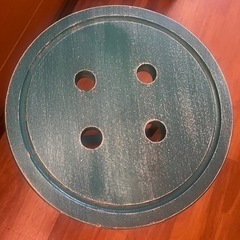 ボタン型の椅子の画像