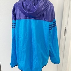 adidasの画像