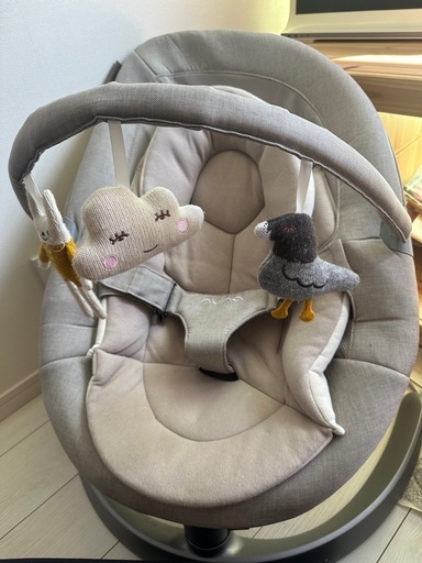 nuna バウンサー　LEAF grow with toybar