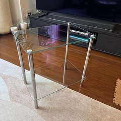 美品✨ガラスサイドテーブルの画像