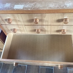 衣服用タンスの画像
