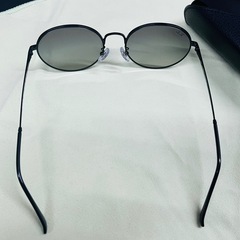 【非対面•美品】レイバン サングラスの画像