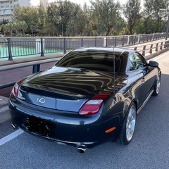 低走行です。流れるデザイン　レクサスオープンカーの画像