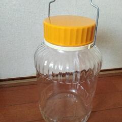 昭和レトロ！ガラス製 果実酒 瓶の画像