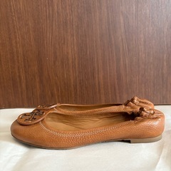 【使用頻度少】Tory Burch 本革 フラットシューズ 24.5cmの画像