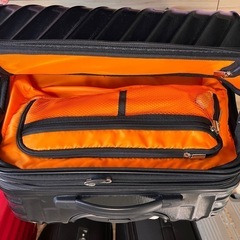 前開き 24インチ 多機能 大容量 キャリーケース（四輪）の画像