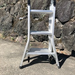 マルチ脚立の画像